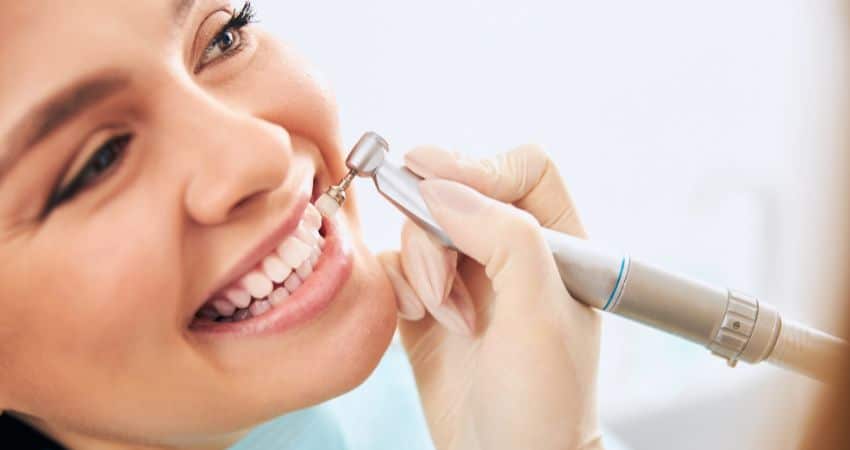 Pulizia dei Denti: Tutto Quello che Devi Sapere